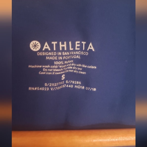athleta tank - Picture 4 of 8